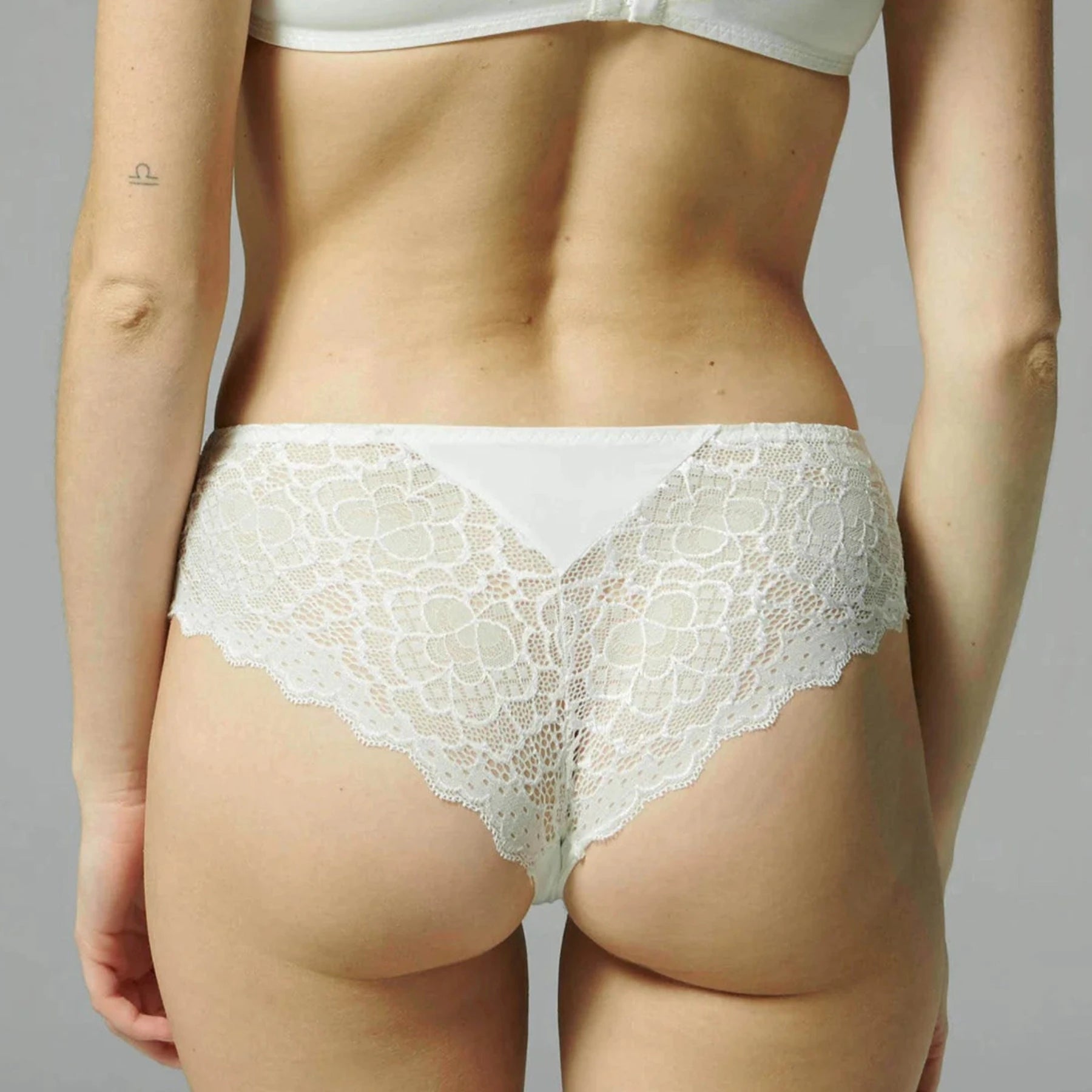 Caresse Boyshort 12A630 - Ivory