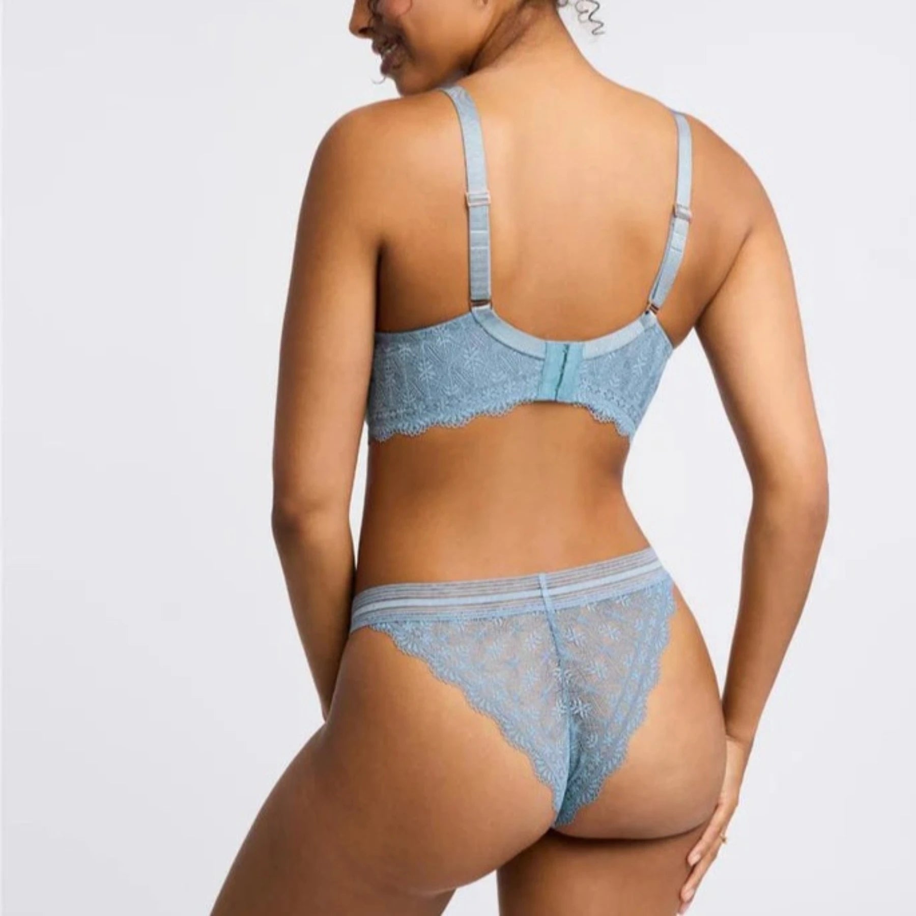 Montelle Salt Spring Cheekini 9548 - Sea Salt