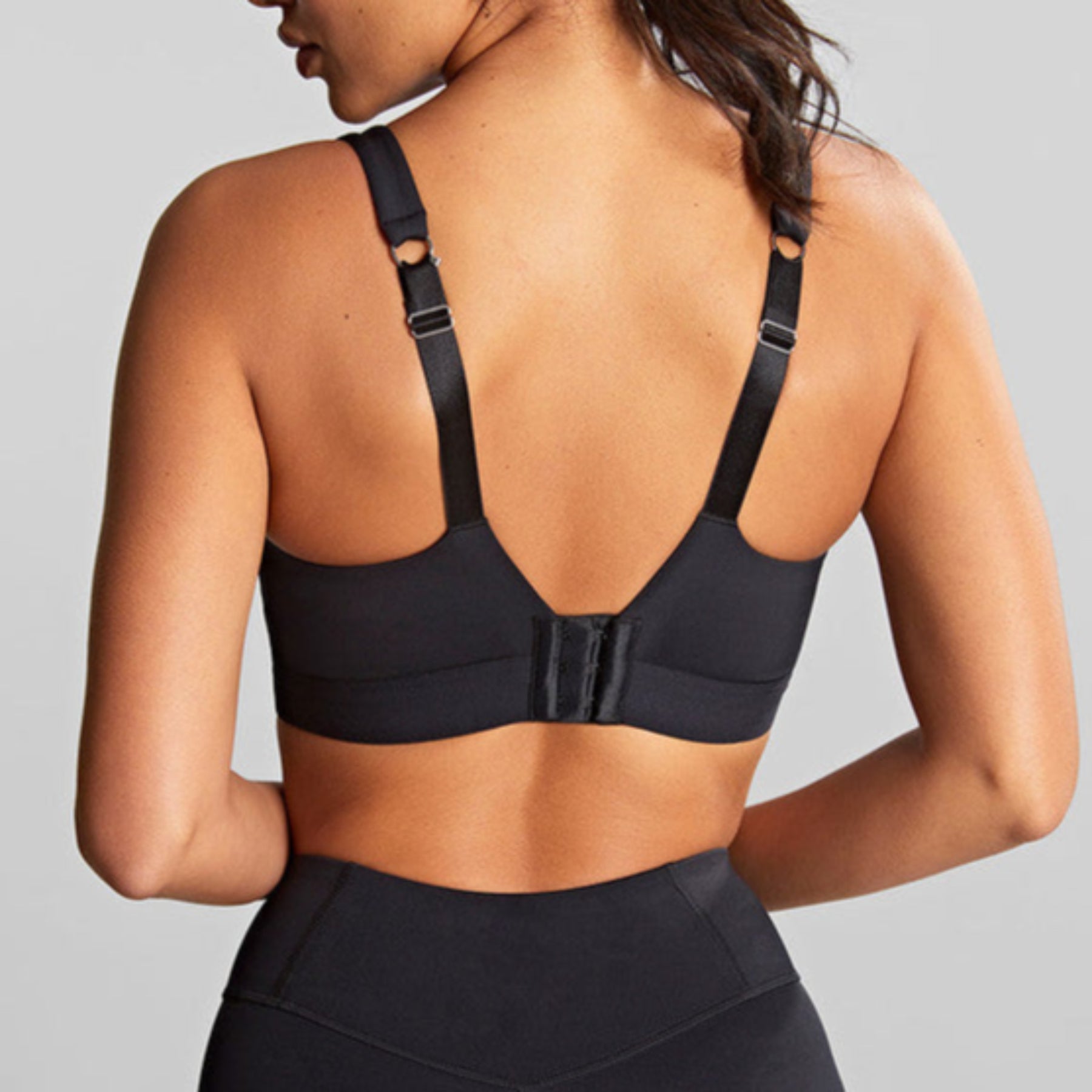 Ultra Performance Non Padded Wired Sports Bra 5022 - Black